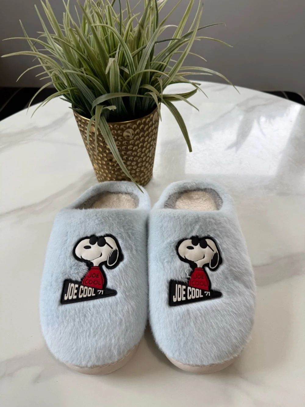 Unisex Snoopy 'Joe Cool' Light Blue Fuzzy Slippers